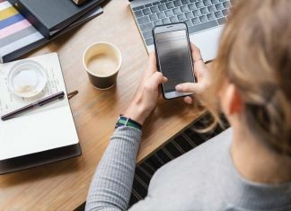 Best Tech Gadgets for Business Travelers